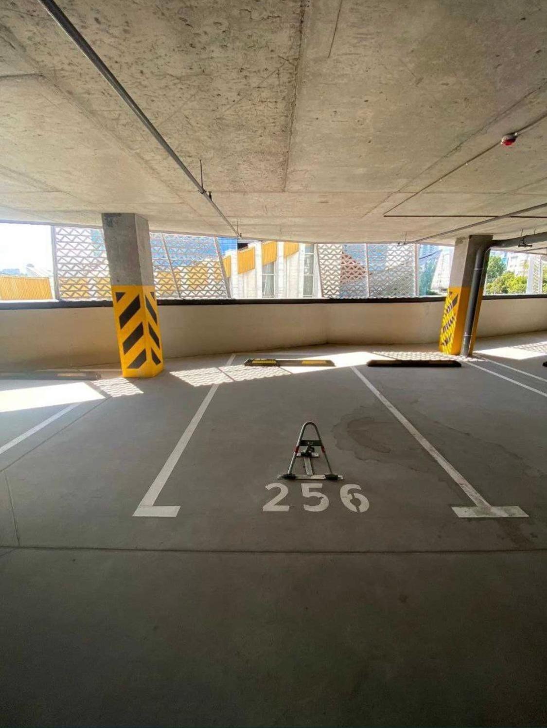 New Apart Lesi Ukrainky Blvd And Olimpiyska And Kreshchatyk And Manhattan City With Parking كييف المظهر الخارجي الصورة